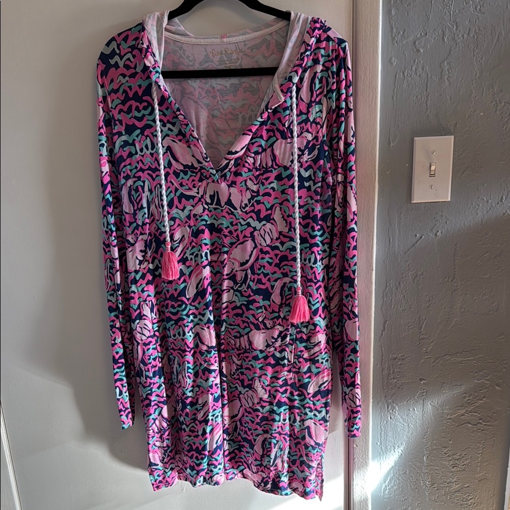 GUC Lilly Pulitzer Printed Hooded Tunic with Tassel Ties.  Size M.